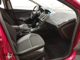 2012 Ford Focus SE z VIN 1FAHP3F21CL114445, wystawiony jako IAAI lot #42277986 z przebiegiem 89 317 mil mil oraz . Historia ofert i sprzedaży dostępna na DreamBid. Obrazek 5.
