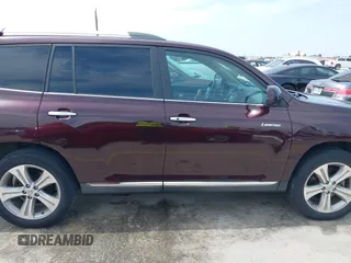 2011 Toyota Highlander Limited with VIN 5TDYK3EH3BS035953, listed as a IAAI auction lot 42388693 with 236,073 mi miles and . Bid and sale history available at DreamBid. Image 13.