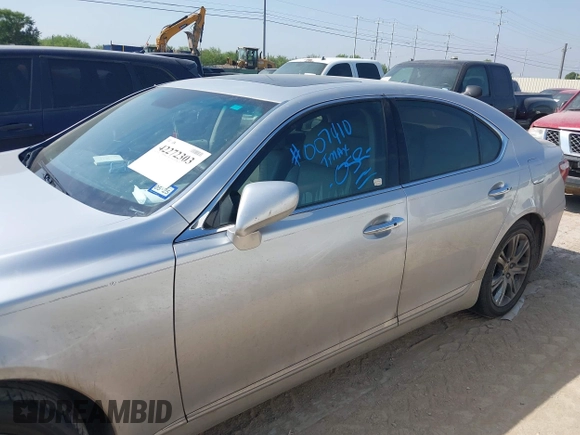 2007 Lexus LS 460 with VIN JTHBL46FX75007410, listed as a IAAI auction lot 42272303 with Not Provided miles and . Bid and sale history available at DreamBid. Image 13.
