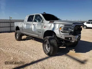2022 Ram 2500 Big Horn z VIN 3C6UR5ML6NG342037, wystawiony jako Copart lot #88340935 z przebiegiem 45 208 mil mil oraz Szkoda całkowita • Salvage title. Historia ofert i sprzedaży dostępna na DreamBid. Obrazek 13.