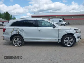 2013 Audi Q7 Premium Plus z VIN WA1LGAFE7DD005481, wystawiony jako IAAI lot #42411987 z przebiegiem Nie podano mil oraz . Historia ofert i sprzedaży dostępna na DreamBid. Obrazek 13.