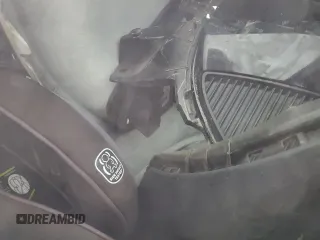 2020 Kia Sorento LX z VIN 5XYPG4A31LG698806, wystawiony jako Copart lot #52627055 z przebiegiem 107 023 mil mil oraz Szkoda całkowita • Salvage title. Historia ofert i sprzedaży dostępna na DreamBid. Obrazek 11.
