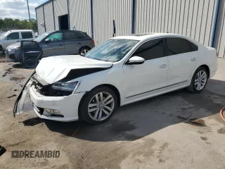 2017 Volkswagen Passat SEL Premium z VIN 1VWCT7A32HC072346, wystawiony jako Copart lot #53842665 z przebiegiem 35 064 mil mil oraz Szkoda całkowita • Salvage title. Historia ofert i sprzedaży dostępna na DreamBid. Obrazek 1.
