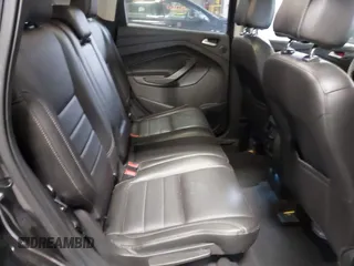 2015 Ford Escape Titanium z VIN 1FMCU0JX9FUB48089, wystawiony jako IAAI lot #41048127 z przebiegiem 133 439 mil mil oraz . Historia ofert i sprzedaży dostępna na DreamBid. Obrazek 8.