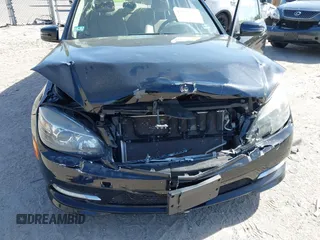 2011 Mercedes-Benz C 300 Sport with VIN WDDGF8BB0BR133565, listed as a IAAI auction lot 42172910 with 88,474 mi miles and . Bid and sale history available at carsss.com. Image 6.