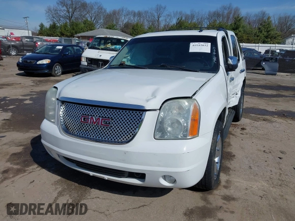 2011 GMC Yukon SLE with VIN 1GKS2AE01BR351651, listed as a IAAI auction lot 41942032 with 337,165 mi miles. Bid and sale history available at carsss.com. Image 2.