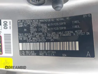 2015 Toyota Sienna XLE with VIN 5TDYK3DC2FS640204, listed as a IAAI auction lot 41772349 with 104,156 mi miles. Bid and sale history available at carsss.com. Image 9.