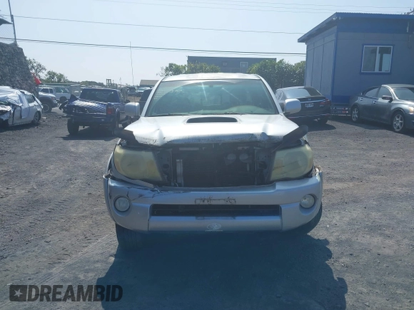 2006 Toyota Tacoma with VIN 5TEUU42N46Z286272, listed as a IAAI auction lot 41518642 with 243,142 mi miles. Bid and sale history available at carsss.com. Image 12.