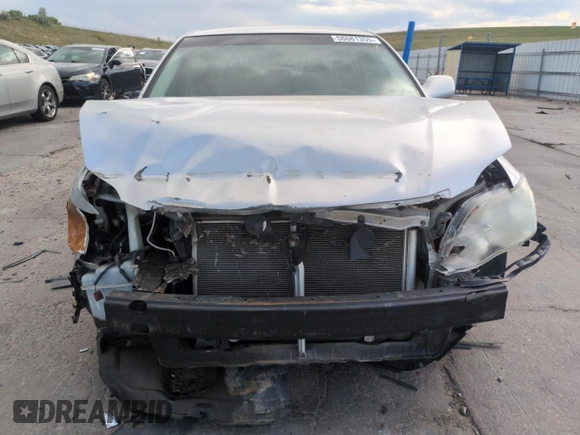 2007 Toyota Avalon XL z VIN 4T1BK36B17U195702, wystawiony jako Copart lot #58081355 z przebiegiem Nie podano mil oraz Szkoda całkowita • Salvage title. Historia ofert i sprzedaży dostępna na DreamBid. Obrazek 5.