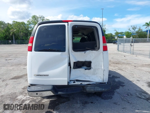 2014 Chevrolet Express Passenger 1LT with VIN 1GAZGYFG8E1130432, listed as a IAAI auction lot 42487756 with 176,418 mi miles and . Bid and sale history available at DreamBid. Image 16.