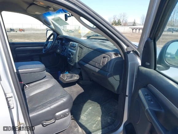 2004 Dodge Ram 1500 SLT with VIN 1D7HU18D64S775519, listed as a IAAI auction lot 41758202 with 176,412 mi miles. Bid and sale history available at carsss.com. Image 5.