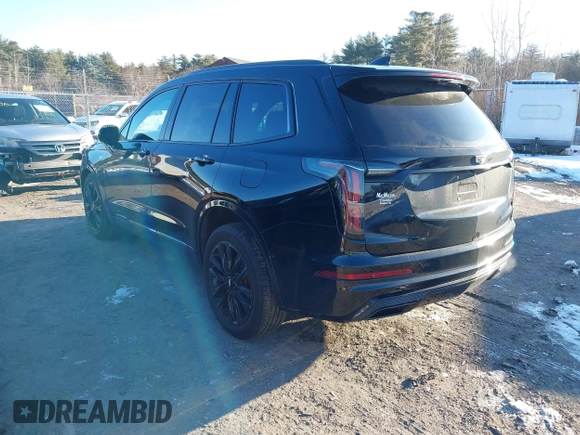 2024 Cadillac XT6 AWD Sport z VIN 1GYKPHRS4RZ700307, wystawiony jako IAAI lot #41257556 z przebiegiem 18 292 mil mil oraz . Historia ofert i sprzedaży dostępna na DreamBid. Obrazek 3.