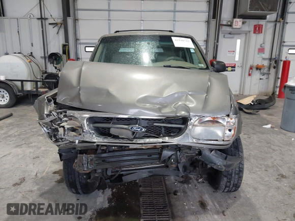 2001 Ford Explorer XLT with VIN 1FMZU73E01ZA25789, listed as a IAAI auction lot 41948762 with 178,920 mi miles and . Bid and sale history available at DreamBid. Image 13.