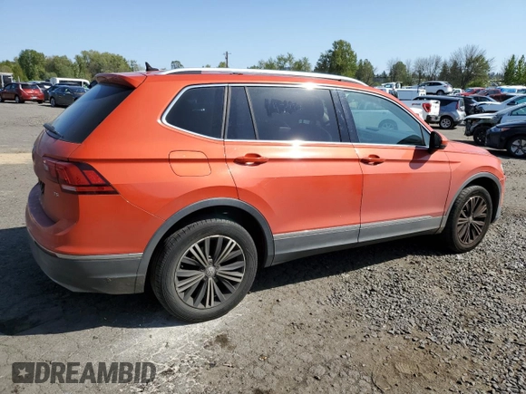 2018 Volkswagen Tiguan SEL with VIN 3VV3B7AX4JM020893, listed as a Copart auction lot 52997105 with 114,025 mi miles and Salvage title. Bid and sale history available at DreamBid. Image 3.