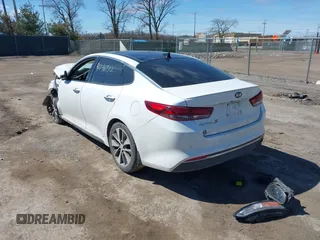 2018 Kia Optima S z VIN 5XXGT4L31JG256876, wystawiony jako IAAI lot #42046732 z przebiegiem 115 746 mil mil oraz . Historia ofert i sprzedaży dostępna na DreamBid. Obrazek 3.