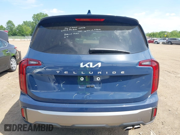 2025 Kia Telluride S with VIN 5XYP64GC6SG581215, listed as a IAAI auction lot 42295271 with 17,941 mi miles and . Bid and sale history available at DreamBid. Image 16.
