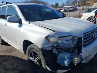 2009 Toyota Highlander with VIN JTEES41A092128461, listed as a IAAI auction lot 41510083 with 222,952 mi miles. Bid and sale history available at carsss.com. Image 6.