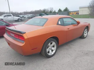 2011 Dodge Challenger z VIN 2B3CJ4DG0BH508297, wystawiony jako IAAI lot #42006059 z przebiegiem 85 242 mil mil oraz . Historia ofert i sprzedaży dostępna na DreamBid. Obrazek 4.