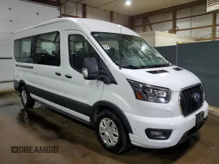 2023 Ford Transit Passenger XL with VIN 1FBAX2C86PKB28288, listed as a Copart auction lot 77303204 with 31,380 mi miles and Clean Title. Bid and sale history available at carsss.com. Image 4.