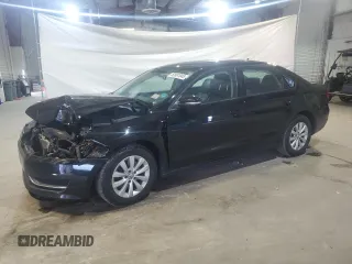 2014 Volkswagen Passat Wolfsburg Edition z VIN 1VWAT7A36EC081263, wystawiony jako Copart lot #52681045 z przebiegiem 114 333 mil mil oraz Czysty tytuł • Clean title. Historia ofert i sprzedaży dostępna na DreamBid. Obrazek 1.