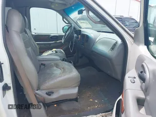 2000 Ford F-150 XL with VIN 1FTRX07W7YKB38454, listed as a IAAI auction lot 42185983 with 260,423 mi miles and . Bid and sale history available at DreamBid. Image 5.