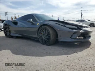 2021 Ferrari F8 с VIN ZFF93LMA5M0261599, выставлен на аукционе Copart как лот 48388975 с пробегом 3 070 миль миль и Списание • Salvage title. История ставок и продаж доступна на DreamBid. Изображение 4.