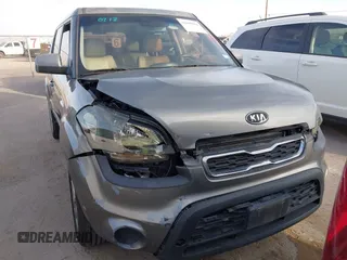 2011 Kia Soul + with VIN KNDJT2A27B7215666, listed as a IAAI auction lot 41600060 with 185,480 mi miles. Bid and sale history available at carsss.com. Image 12.