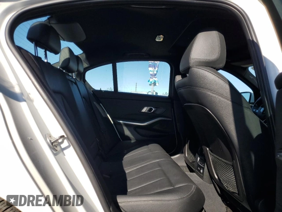 2019 BMW 3 Series 330i with VIN 3MW5R1J51K8B02795, listed as a Copart auction lot 88253725 with 47,945 mi miles and Salvage Title. Bid and sale history available at carsss.com. Image 10.