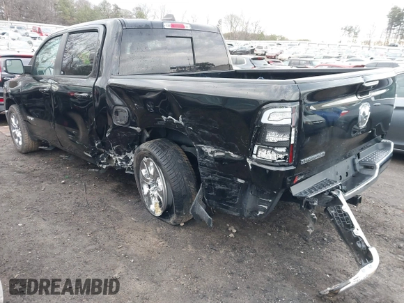 2021 Ram 1500 Big Horn z VIN 1C6RREFG1MN532758, wystawiony jako IAAI lot #41395774 z przebiegiem 66 750 mil mil oraz . Historia ofert i sprzedaży dostępna na DreamBid. Obrazek 3.