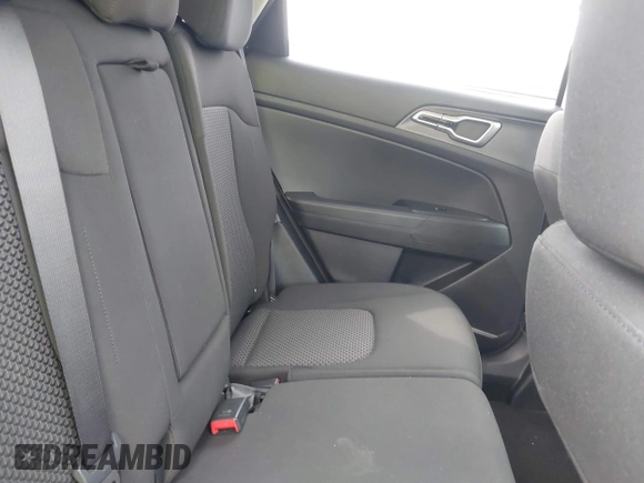 2024 Kia Sportage LX with VIN KNDPU3DF4R7310949, listed as a IAAI auction lot 41986958 with 27,566 mi miles and . Bid and sale history available at DreamBid. Image 8.