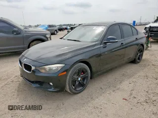 2015 BMW 3 Series 328i z VIN WBA3C1C56FK119697, wystawiony jako Copart lot #57772255 z przebiegiem 142 601 mil mil oraz Czysty tytuł • Clean title. Historia ofert i sprzedaży dostępna na DreamBid. Obrazek 1.
