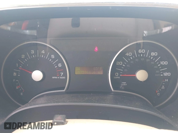 2006 Ford Explorer XLT z VIN 1FMEU63E56UB36500, wystawiony jako IAAI lot #42614748 z przebiegiem 175 966 mil mil oraz . Historia ofert i sprzedaży dostępna na DreamBid. Obrazek 7.