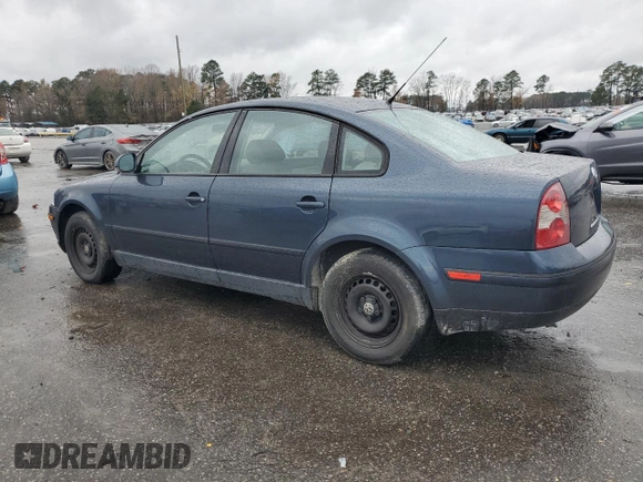 2004 Volkswagen Passat GL with VIN WVWMD63B74P192522, listed as a Copart auction lot 84493224 with 137,689 mi miles and Salvage title. Bid and sale history available at DreamBid. Image 2.