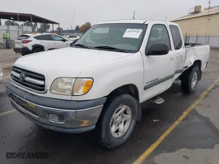 2001 Toyota Tundra SR5 with VIN 5TBRN34101S138836, listed as a IAAI auction lot 40957928 with 177,849 mi miles. Bid and sale history available at carsss.com. Image 20.