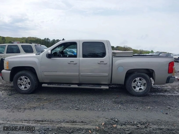 2008 Chevrolet Silverado 1500 LTZ with VIN 3GCEC13J68G145249, listed as a IAAI auction lot 41927560 with 252,141 mi miles. Bid and sale history available at carsss.com. Image 14.