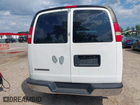 2011 Chevrolet Express Passenger 1LT z VIN 1GAZG1FG7B1171122, wystawiony jako IAAI lot #42781322 z przebiegiem 262 838 mil mil oraz . Historia ofert i sprzedaży dostępna na DreamBid. Obrazek 16.