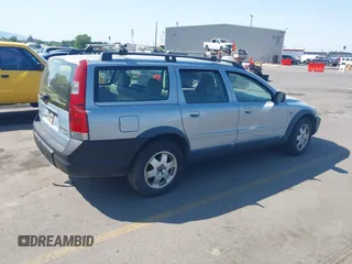 2002 Volvo V70 z VIN YV1SZ58D221072232, wystawiony jako IAAI lot #42489897 z przebiegiem Nie podano mil oraz . Historia ofert i sprzedaży dostępna na DreamBid. Obrazek 4.