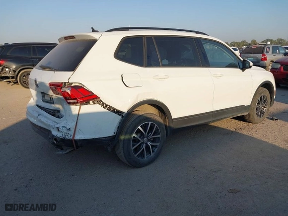 2021 Volkswagen Tiguan S with VIN 3VV1B7AX1MM002556, listed as a IAAI auction lot 40592120 with 55,222 mi miles. Bid and sale history available at carsss.com. Image 4.