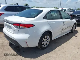 2024 Toyota Corolla LE z VIN 5YFB4MDE1RP166217, wystawiony jako IAAI lot #42537134 z przebiegiem 33 269 mil mil oraz . Historia ofert i sprzedaży dostępna na DreamBid. Obrazek 4.