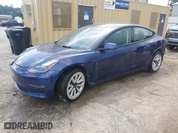 2022 Tesla Model 3 z VIN 5YJ3E1EA9NF368921, wystawiony jako Copart lot #60301705 z przebiegiem 91 048 mil mil oraz Czysty tytuł • Clean title. Historia ofert i sprzedaży dostępna na DreamBid. Obrazek 1.