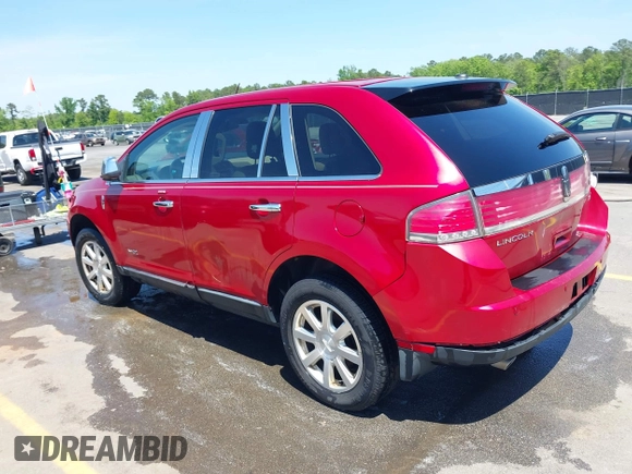 2010 Lincoln MKX with VIN 2LMDJ6JC6ABJ13039, listed as a IAAI auction lot 42044746 with 166,034 mi miles. Bid and sale history available at carsss.com. Image 3.