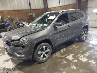 2019 Jeep Cherokee Limited with VIN 1C4PJMDN1KD236189, listed as a IAAI auction lot 41497232 with 96,909 mi miles. Bid and sale history available at carsss.com. Image 17.