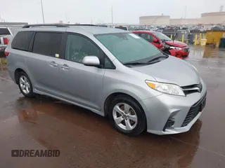 2020 Toyota Sienna LE Auto Access Seat с VIN 5TDKZ3DC2LS053563, выставлен на аукционе IAAI как лот 41592409 с пробегом 55 128 миль миль и . История ставок и продаж доступна на DreamBid. Изображение 1.