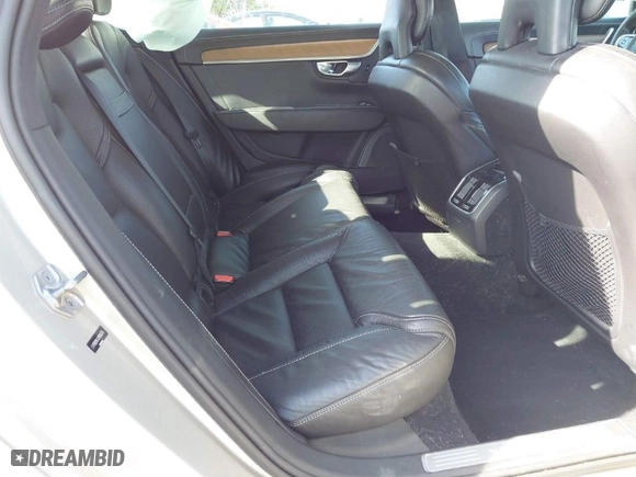 2018 Volvo S90 Inscription with VIN LVY992MLXJP004376, listed as a IAAI auction lot 41850741 with 50,164 mi miles. Bid and sale history available at carsss.com. Image 8.
