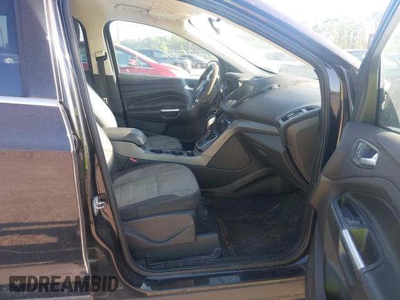 2014 Ford Escape SE with VIN 1FMCU0G94EUA43175, listed as a IAAI auction lot 42157926 with 1 mi miles. Bid and sale history available at carsss.com. Image 5.