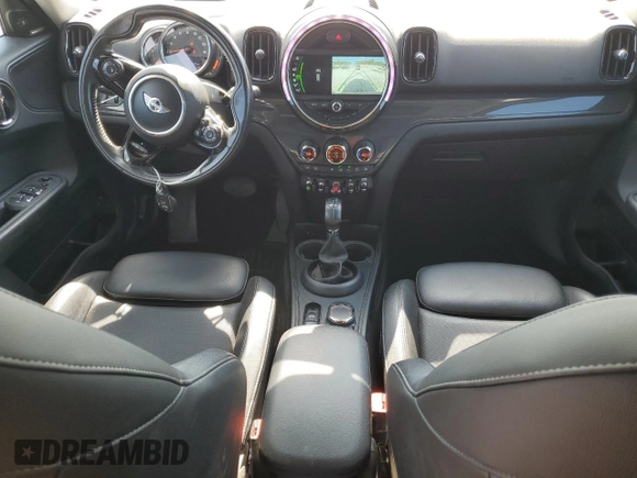 2018 MINI Countryman Cooper with VIN WMZYV5C36J3E04303, listed as a Copart auction lot 59775855 with 73,518 mi miles and Salvage title. Bid and sale history available at DreamBid. Image 8.