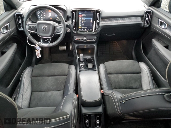 2021 Volvo XC40 R-Design with VIN YV4162UM0M2424488, listed as a Copart auction lot 51258465 with 39,270 mi miles and Salvage Title. Bid and sale history available at carsss.com. Image 8.