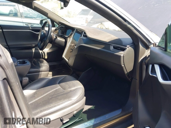 2014 Tesla Model S 60 с VIN 5YJSA1H15EFP65285, выставлен на аукционе IAAI как лот 42297394 с пробегом 178 866 миль миль и . История ставок и продаж доступна на DreamBid. Изображение 5.