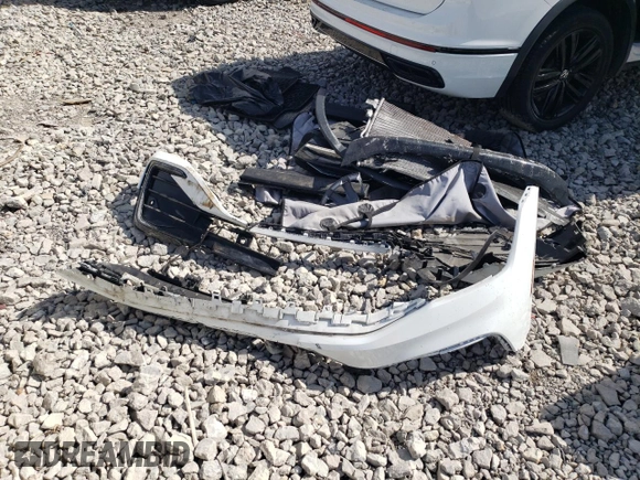 2022 Volkswagen Tiguan SE R-Line Black with VIN 3VV8B7AX1NM103449, listed as a Copart auction lot 47596495 with 29,628 mi miles and Salvage Title. Bid and sale history available at DreamBid. Image 13.