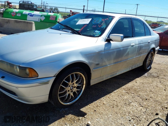 2001 BMW 5 Series 540iA with VIN WBADN63401GM71687, listed as a IAAI auction lot 41484756 with 1 mi miles. Bid and sale history available at carsss.com. Image 2.